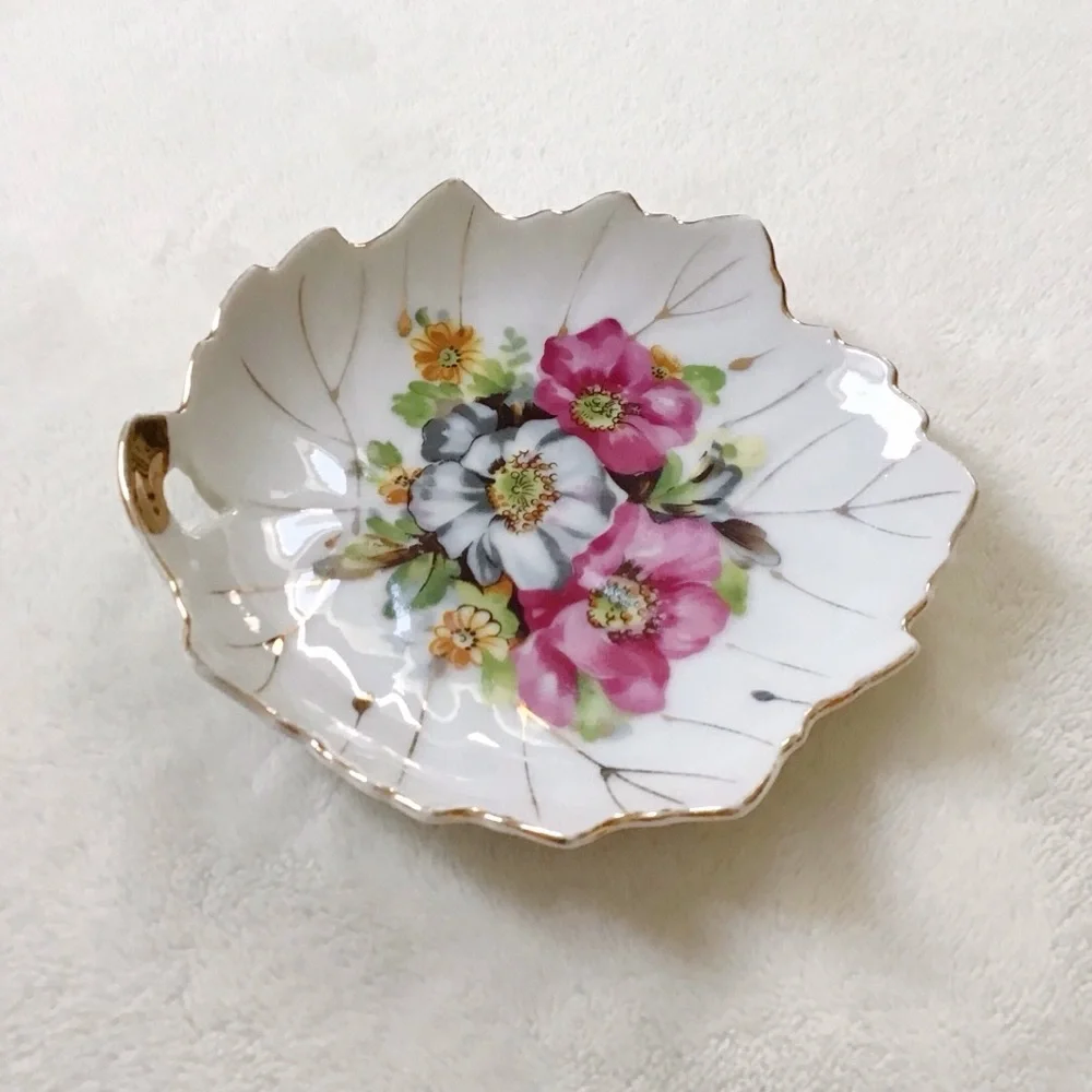 Vintage Japan Floral Porcelain Trinket Dish Gold Trim Scalloped Handle
